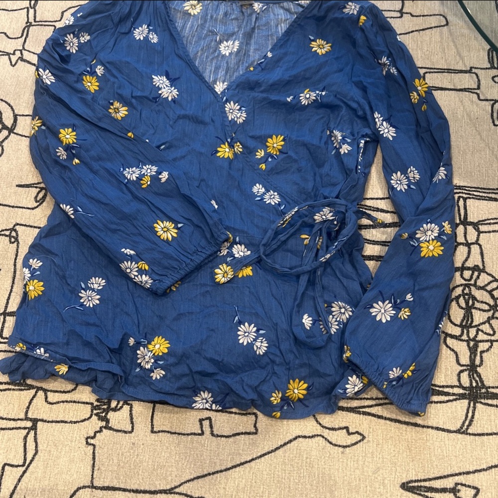 Wrap floral shirt